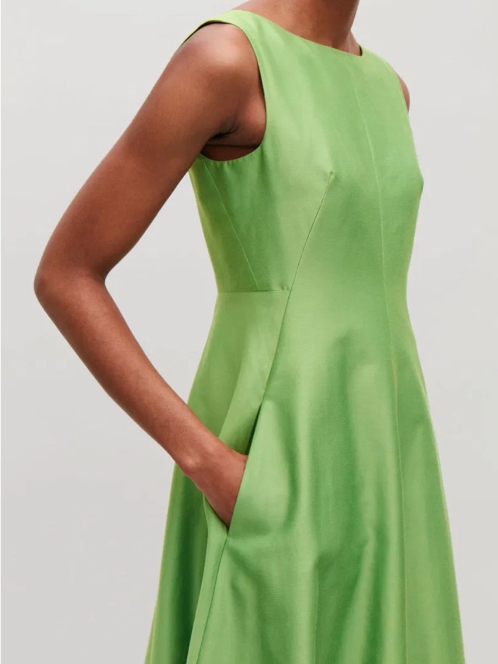 NWT COS Green Sleeveless Cocoon Midi Dress - Picture 2 of 5